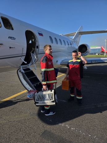 https://www.ambulance24.ru/upload/iblock/833/njcxsjwob3l2c4g5fegyjcn2fnukn2cw/kak_vybrat_kompaniyu_po_perevozke_patsienta_na_samolete_v_moskve.jpg