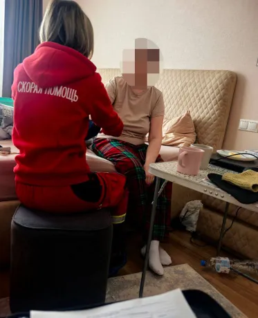 https://www.ambulance24.ru/upload/resize_cache/webp/iblock/715/mcelrop6cpcyxmlaq432iirrfm1lygvj/obezbolivanie_onkobolnykh_na_domu.webp